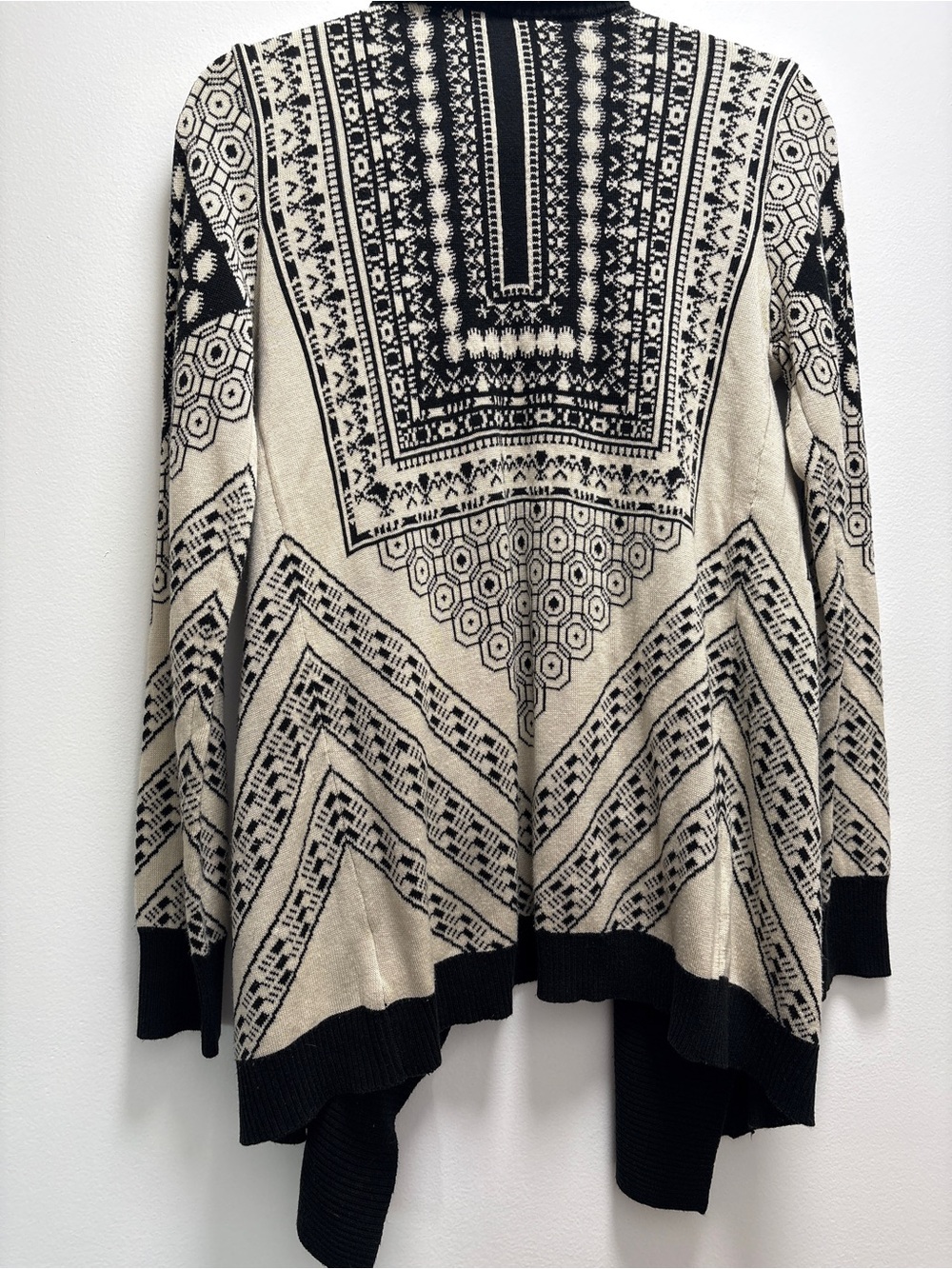 Staring at Stars Bohemian Black and Cream Open-Front Geometric Cardigan Fall